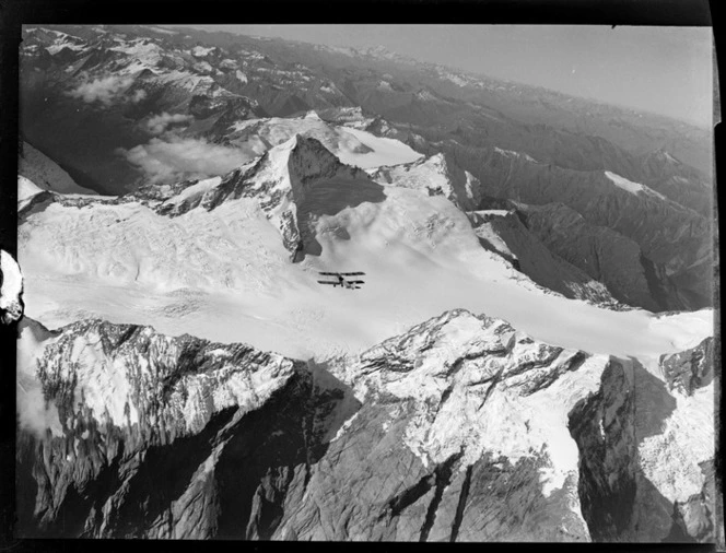 Plane flying over Mount Aspiring, Central Otago