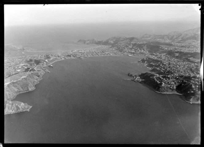 View south to Evans Bay in foreground with the Wellington City suburb of Kilbirnie and Wellington Airport beyond