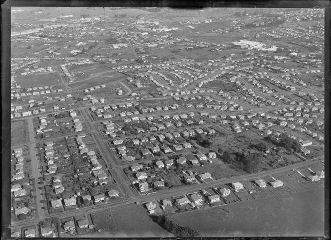 One Tree Hill Borough Council area and Campbell Road with Cornwall Park and Horotutu Road in foreground, looking to the suburb of Penrose, Auckland City