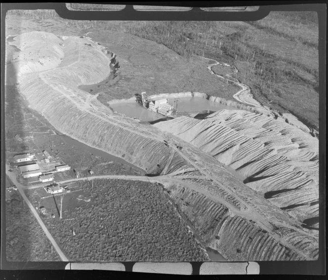 Ahaura dredge, West Coast Region