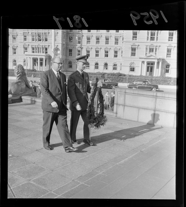 United States Memorial Day, Mr L R Higgs and Col J G Lanterman laying wreath on the Wellington Cenotaph