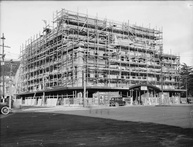 De Luxe Theatre under construction, Kent Terrace, Wellington