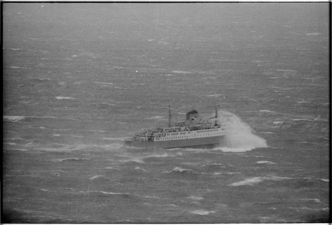 Cook Strait ferry the Aranui in high seas