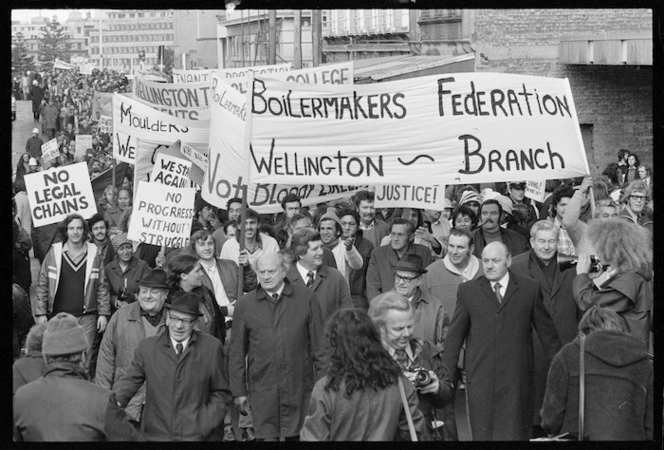 Trade union march to Federation House, Wellington