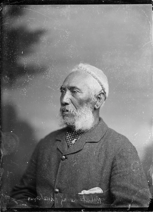 Portrait of an unidentified Maori man