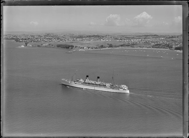 The ship Aorangi, Auckland