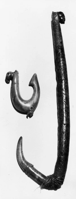 Matau (traditional fishhooks of Maori)