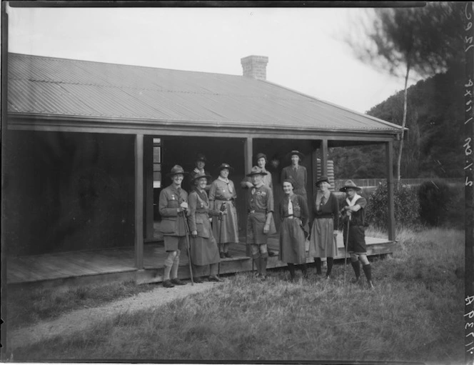 Lord Baden-Powell, Chief Scout, with group at Lowry Bay, Lower Hutt