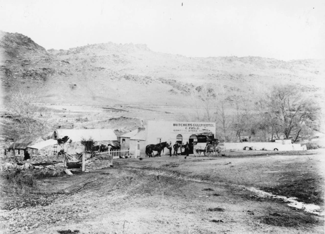 Butchers Gully Hotel and general store at Manuherikia