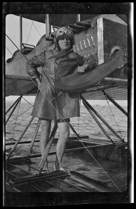Portrait of unidentified pilot at the New Zealand Flying School in Kohimarama, Auckland