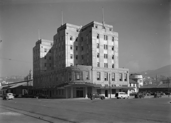 Atkins & Mitchell (Architects) : Hotel Waterloo, on the corner of Customhouse Quay and Bunny Street, Wellington