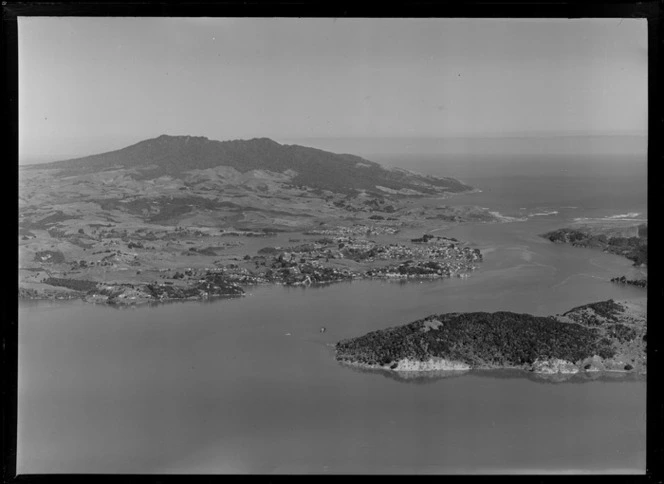 Raglan, Waikato, including harbour