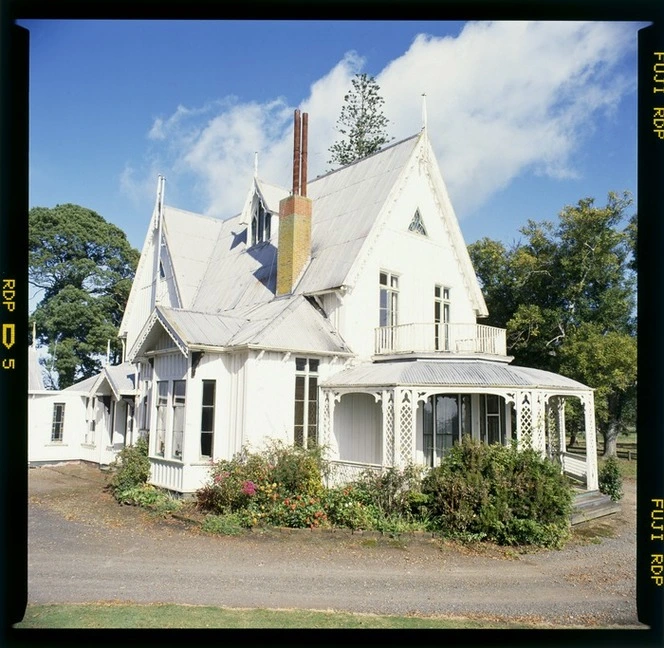 View of Oneida Homestead, Fordell, near Whanganui