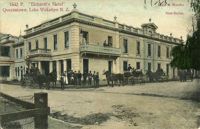 Muir and Moodie fl 1898-1916 (Photographers) : Eichardt's Hotel, Queenstown