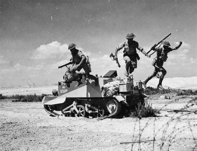 Elias, M D, fl 1943 (Photographer) : Bren carrier, and crew during World War 2 excercises in Egypt