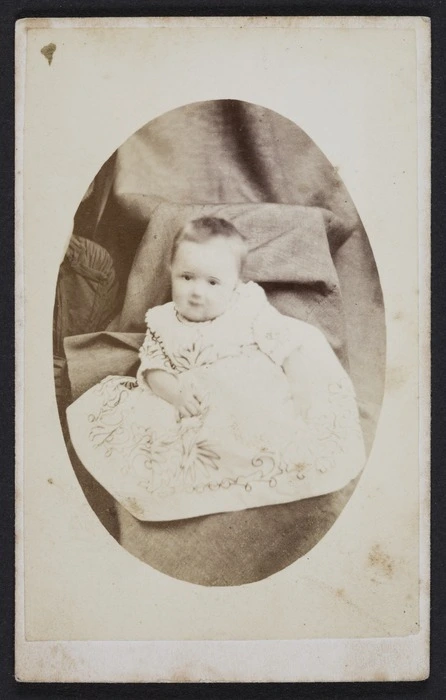 Wherrett, Charles B (Hobart) fl 1862-1900 :Portrait of unidentified child