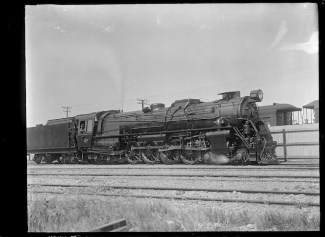 K class steam locomotive, New Zealand Railways no 900, 4-8-4 type