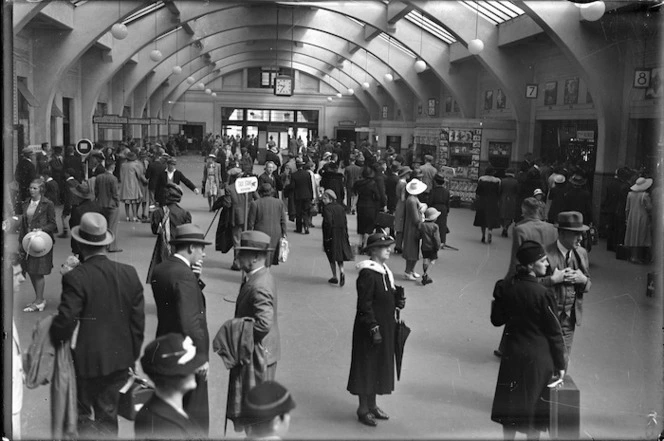 Crowded concourse at Wellington Railway Station