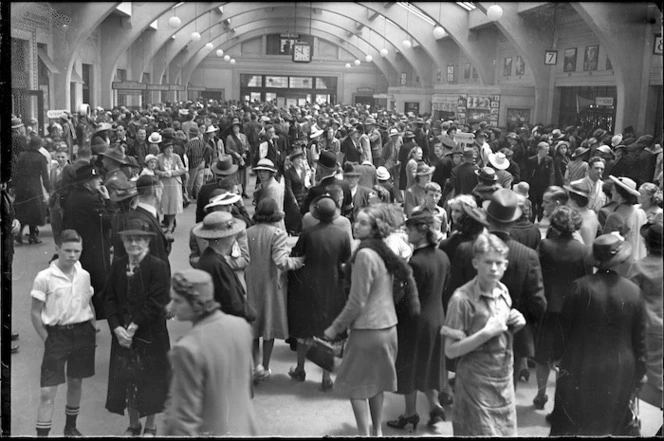 Crowded hall at Wellington Railway Station