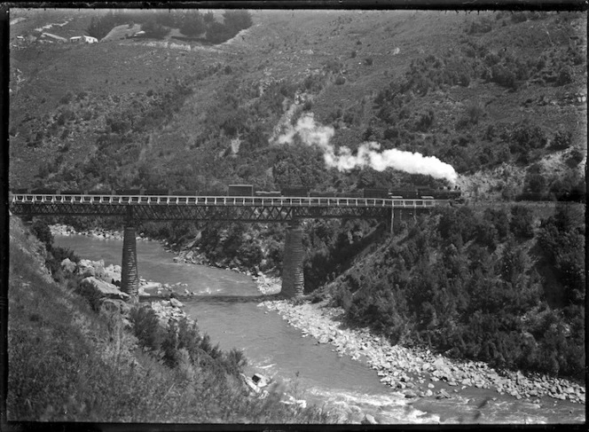 View of Hindon railway bridge, across the Taieri River.