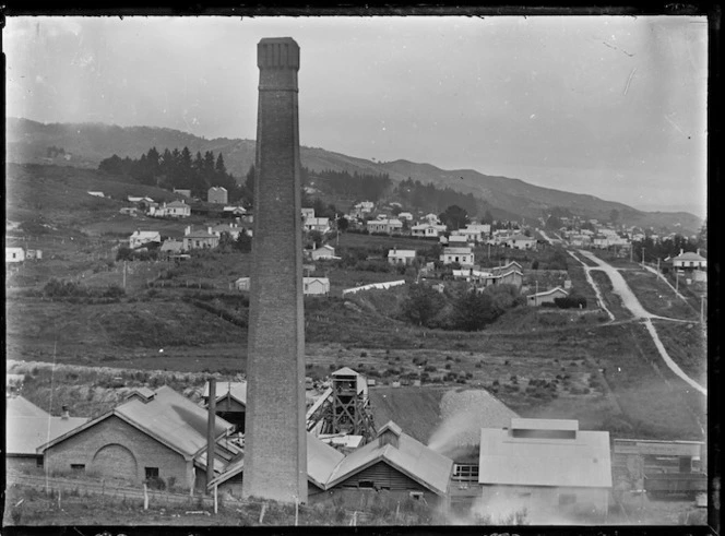 View of the Castle Hill Mine at Kaitangata, with the township behind.