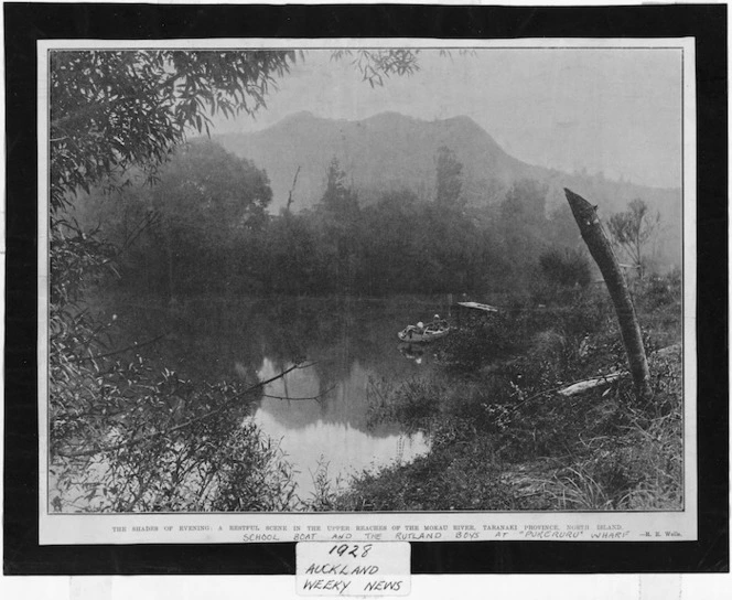 Mangatoi School boat with the Rutland boys at the Pukeruru wharf, Mokau River