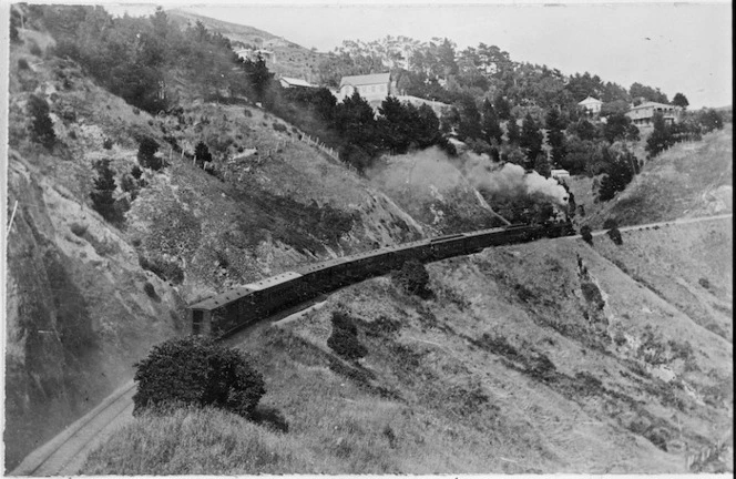 Napier Express nearing Ngaio (Crofton), 1 January 1911