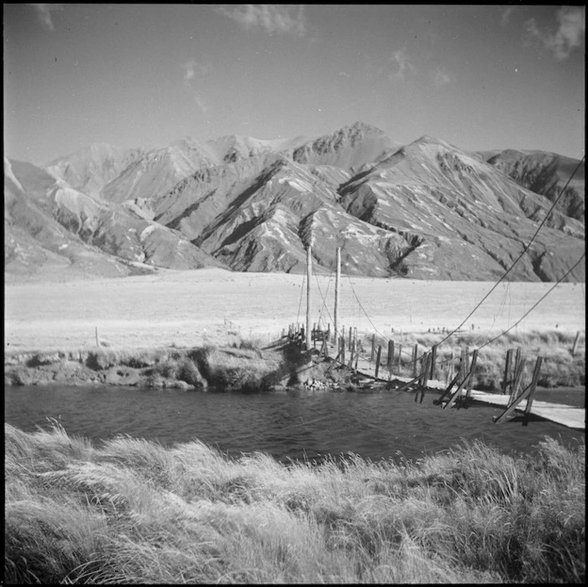 Swing bridge at Lake Stream, Canterbury