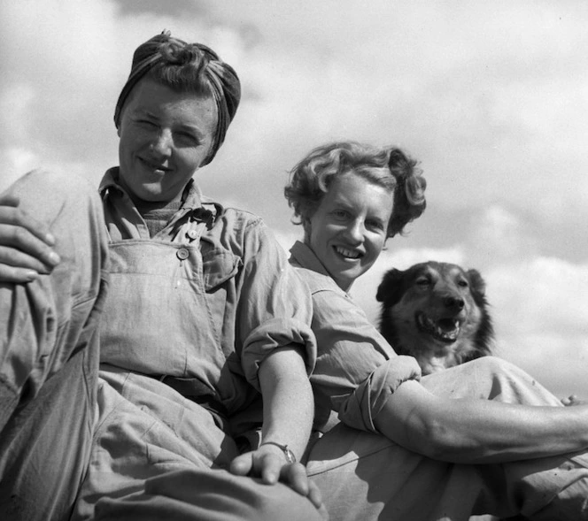 Land girls Carol Sladden and June Matthews, Porangahau, Hawke's Bay