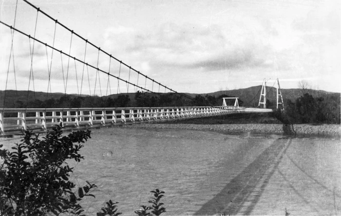 Bridge over the Mata River, on Makarika Station