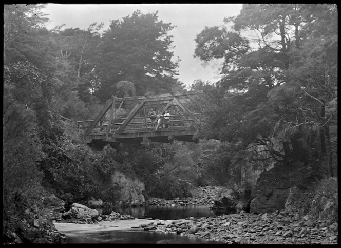 Traffic bridge over the Mangaroa River.