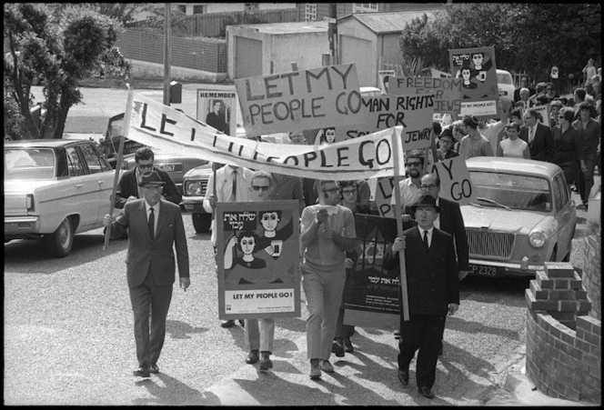 Representatives of New Zealand Jewish communities marching on the Soviet Legation in Messines Road, Karori, Wellington