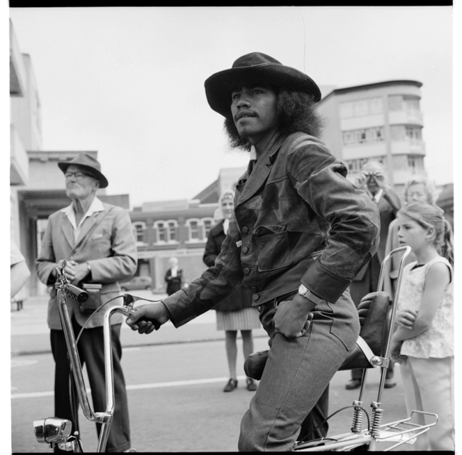 Spectators at an unidentified event held in the area between the Wellington Public Library and the Town hall in 1974.