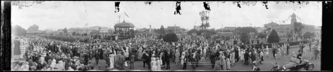 Reception to T.R.H. Duke and Duchess of York, Palmerston North, New Zealand