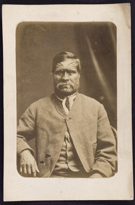 Photographer unknown :Portrait of unidentified man