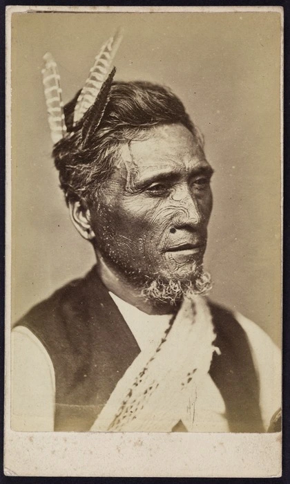 Photographer unknown :Portrait of unidentified man