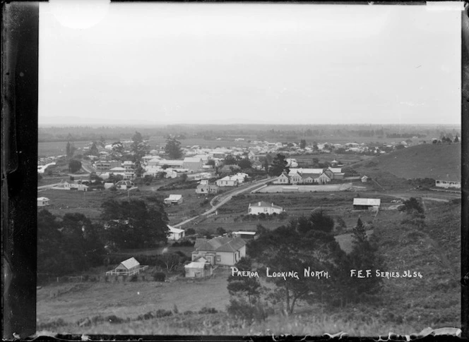 Paeroa, looking North, ca 1918 - Photograph taken by Fred. E Flatt