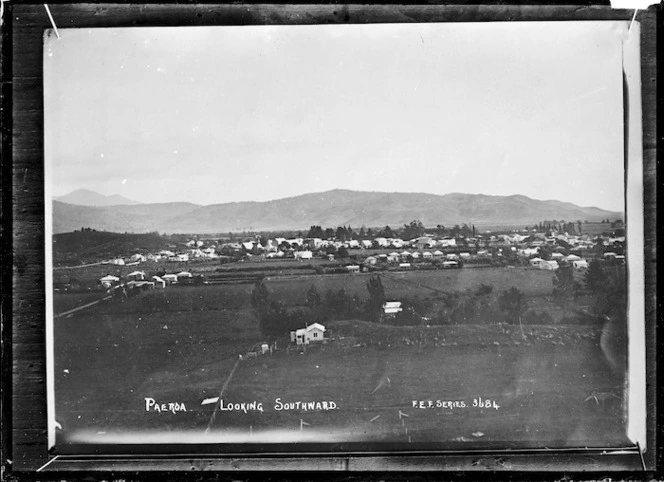 Paeroa, looking Southward, ca 1918 - Photograph taken by Fred. E Flatt