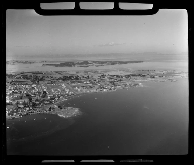 Mangere and Puketutu Island, Mangere, Auckland