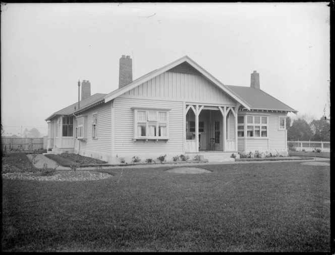 Bungalow, Clyde Road, Riccarton, Christchurch - Photographed by Steffano Francis Webb