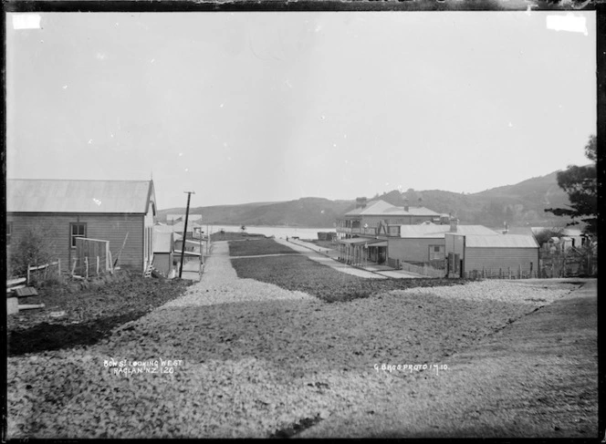 Bow Street looking west, Raglan, July 1910 - Photograph taken by Gilmour Brothers
