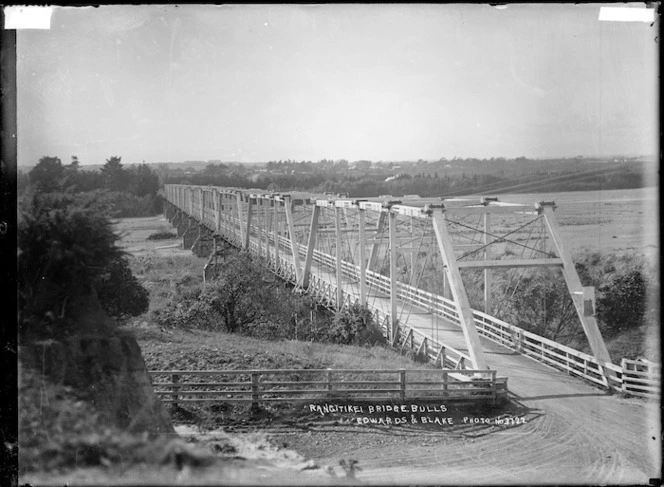 Rangitikei Bridge at Bulls - Photograph taken by Edwards & Blake