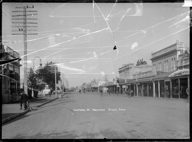 View of Victoria Street, Hamilton, circa 1918