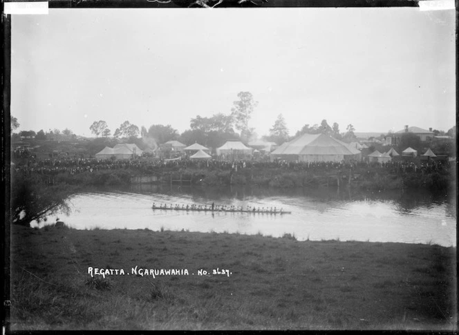 Regatta on the Waikato River at Ngaruawahia, circa 1910