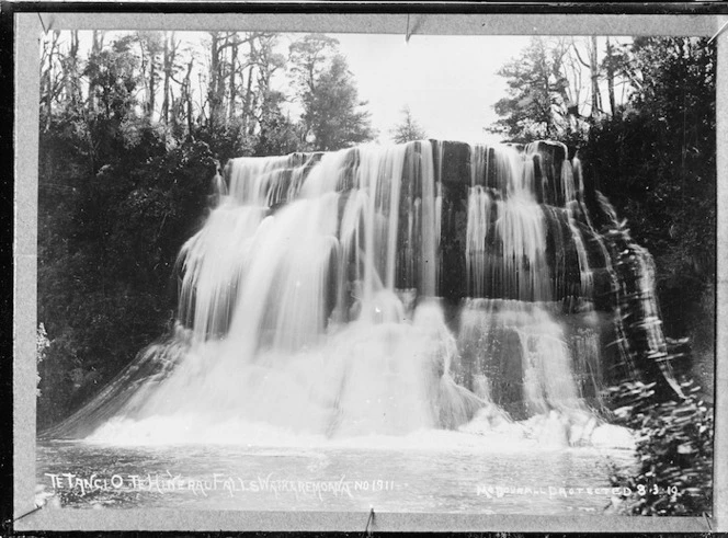 Te Tangi O Hinerau Falls, Lake Waikaremoana