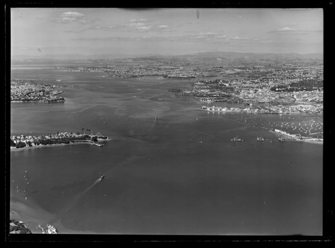 Auckland Harbour Bridge under construction (from upstream)