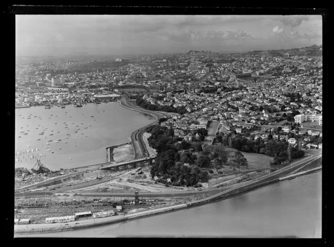 City approach to Auckland Harbour Bridge