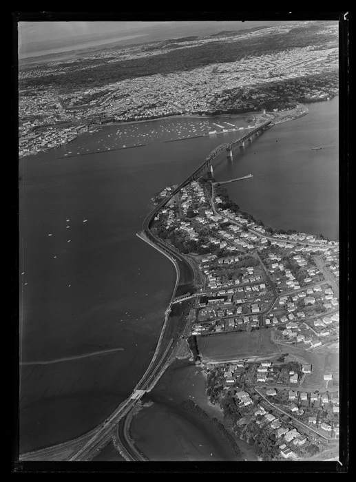 North Shore approach to Auckland Harbour Bridge