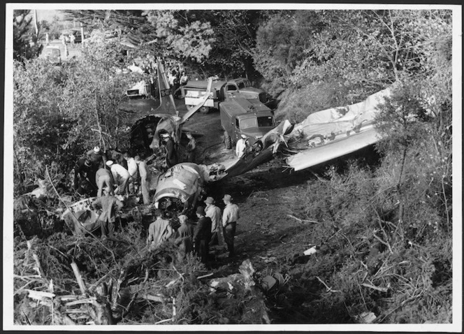 Douglas DC-3 crash at Raumati.
