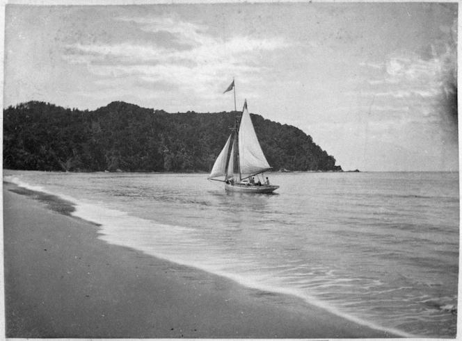 Yacht Isis at Totaranui